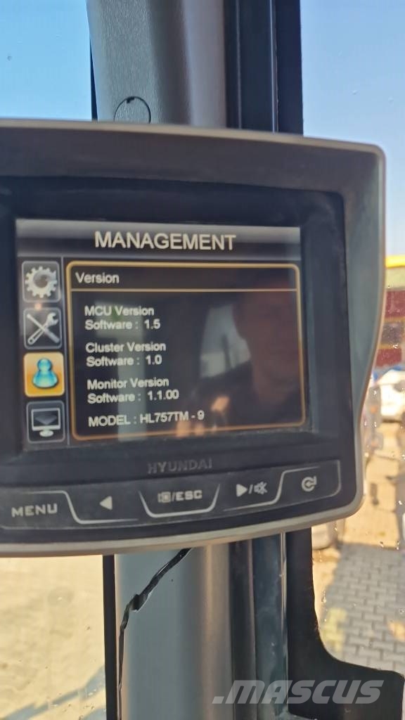 Hyundai HL 757 TM-9 لوادر بعجل