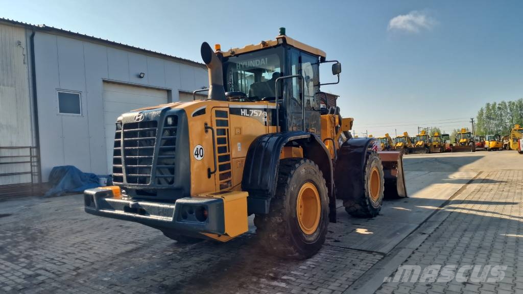 Hyundai HL 757 TM-9 لوادر بعجل