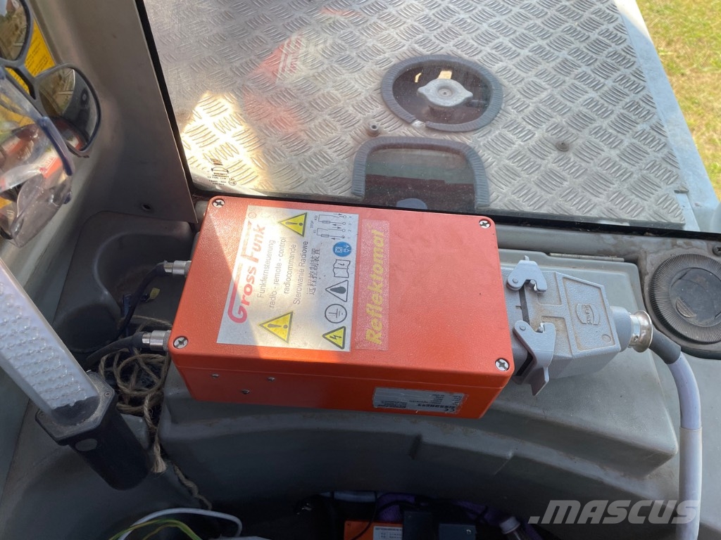 Demag AC 25 I Radio remote control Rabljeni žerjavi za vsak teren