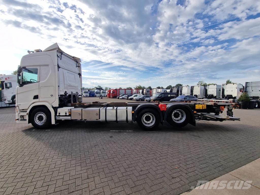 Scania R580 V8 NGS Highline 6x2 - BDF - Retarder - Full a Demontažnii kamioni za podizanje kabela