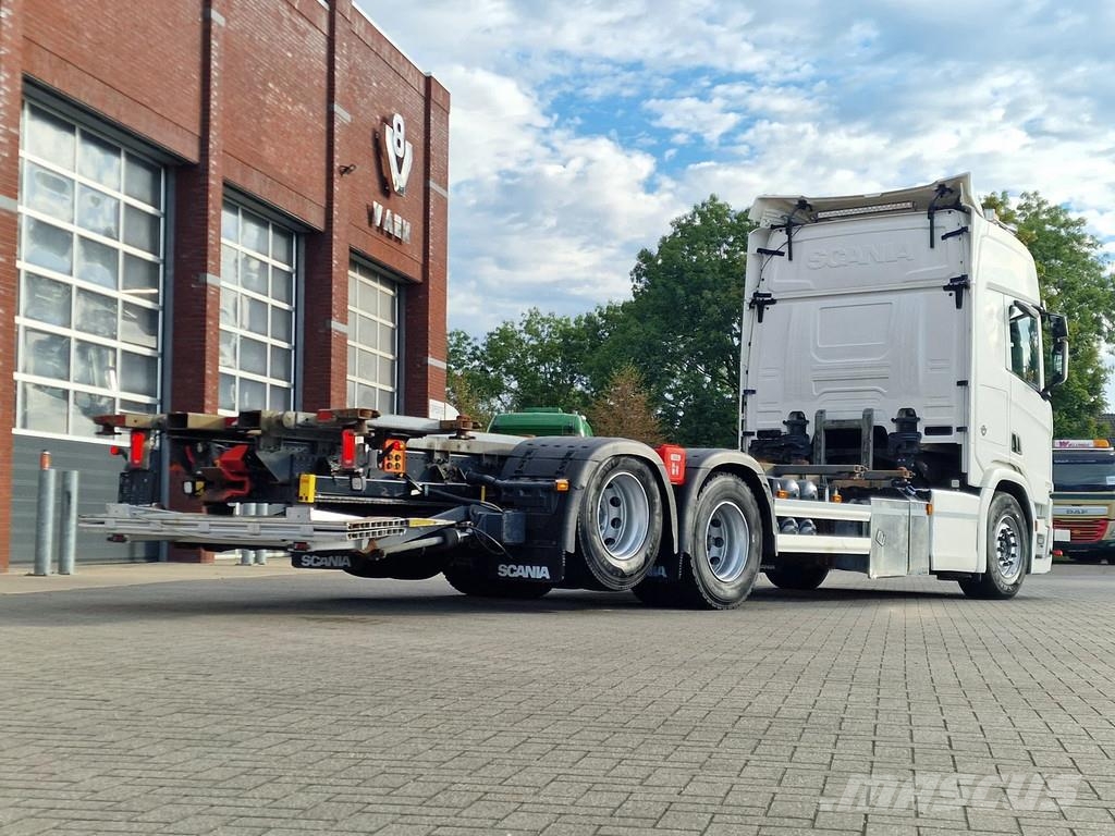 Scania R580 V8 NGS Highline 6x2 - BDF - Retarder - Full a Demontažnii kamioni za podizanje kabela