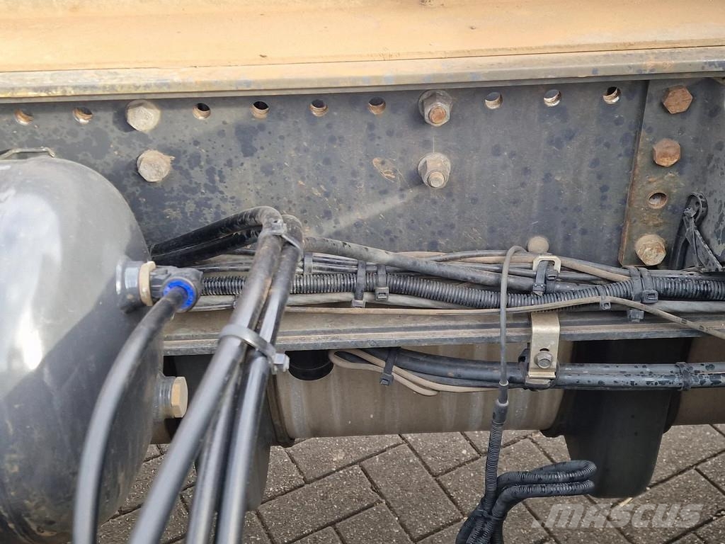 Scania R580 V8 NGS Highline 6x2 - BDF - Retarder - Full a Demontažnii kamioni za podizanje kabela