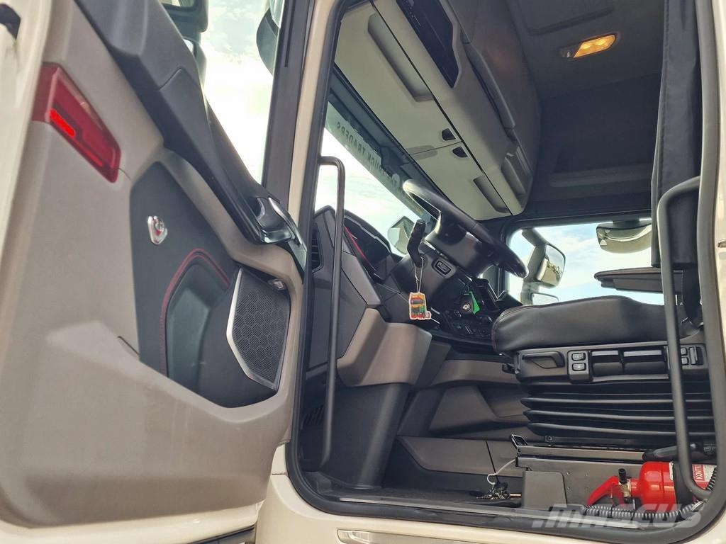 Scania R580 V8 NGS Highline 6x2 - BDF - Retarder - Full a Demontažnii kamioni za podizanje kabela