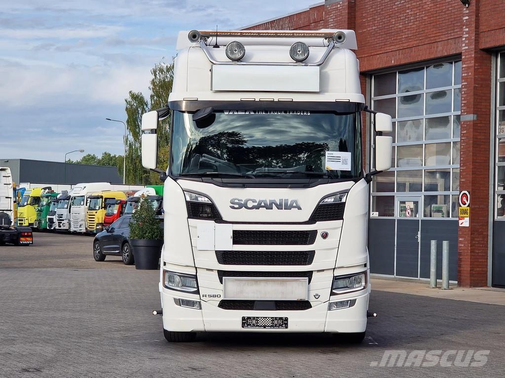 Scania R580 V8 NGS Highline 6x2 - BDF - Retarder - Full a Demontažnii kamioni za podizanje kabela