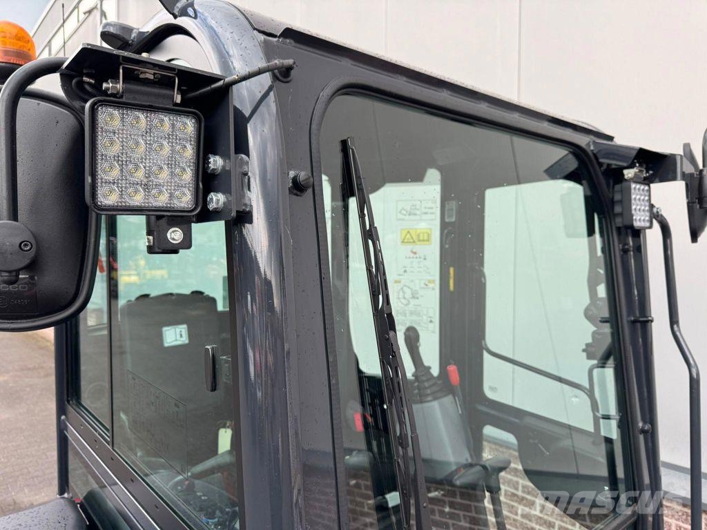 Yanmar VIO38-7 小型挖掘机