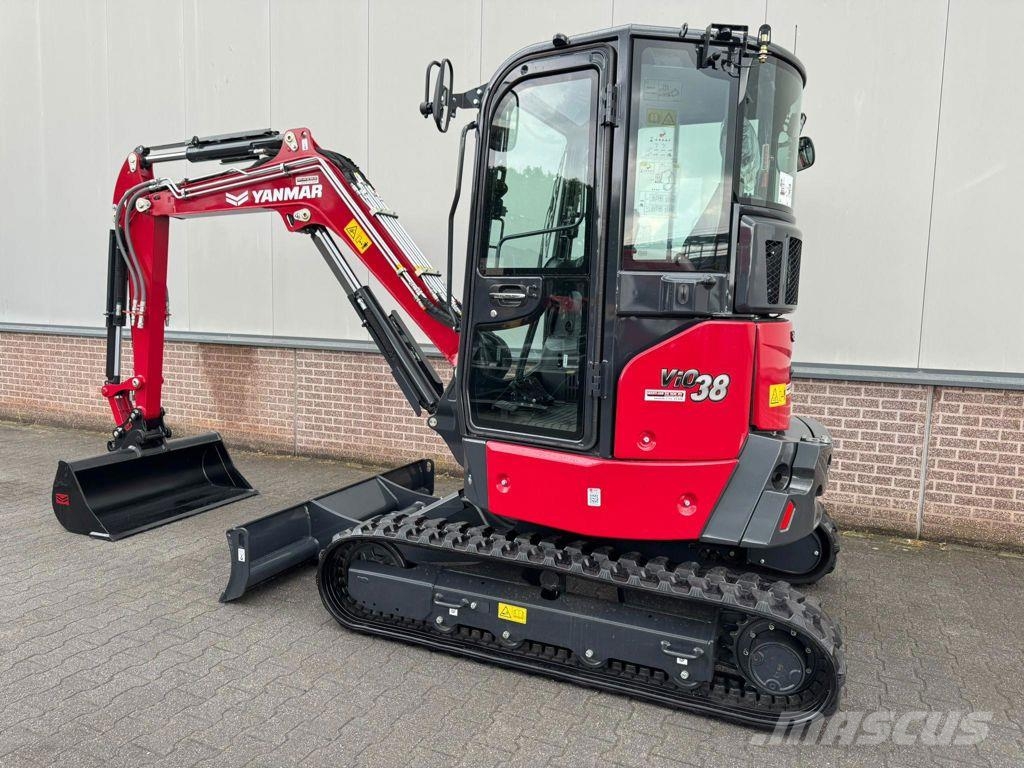 Yanmar VIO38-7 小型挖掘机