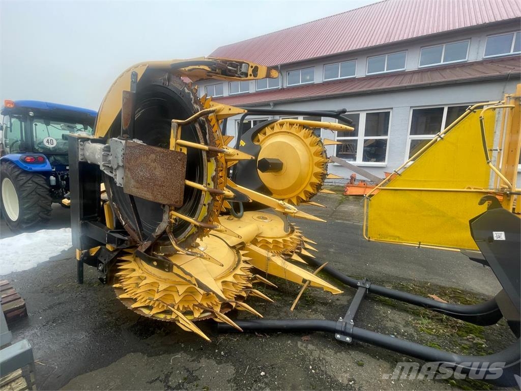New Holland FR 550 自走式飼料採集機