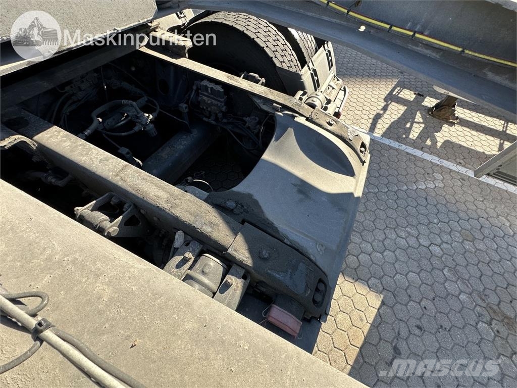 Scania R480LA6X2MNA Седельные тягачи