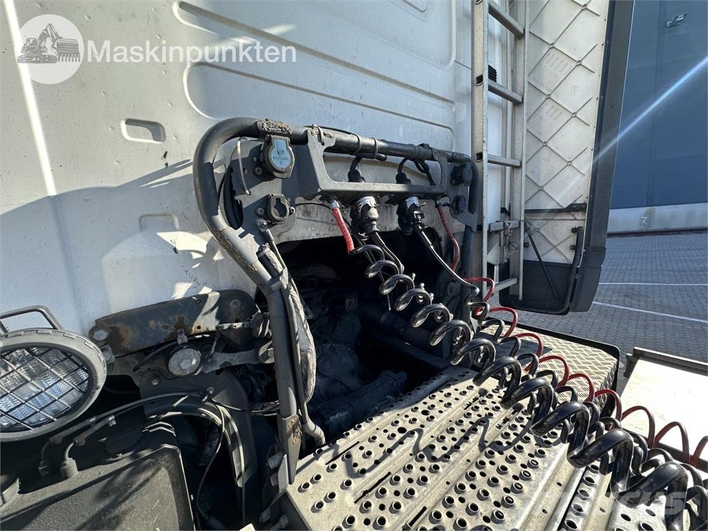 Scania R480LA6X2MNA Седельные тягачи