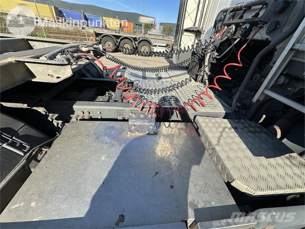 Scania R480LA6X2MNA Седельные тягачи