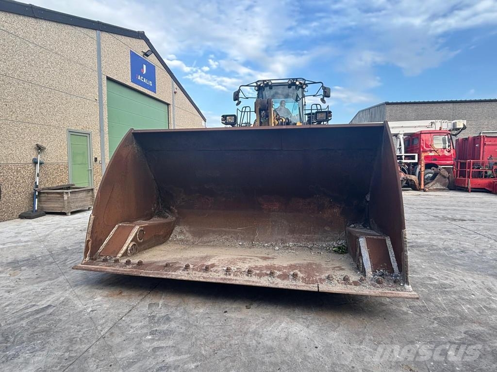 Komatsu WA500-8 لوادر بعجل