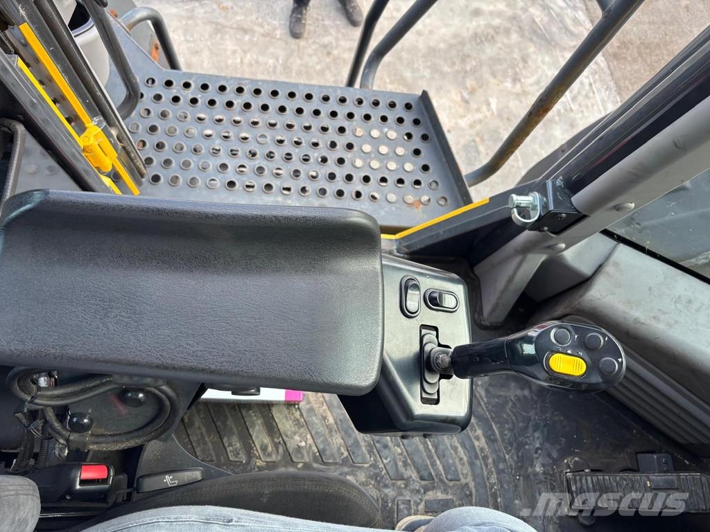 Komatsu WA500-8 لوادر بعجل