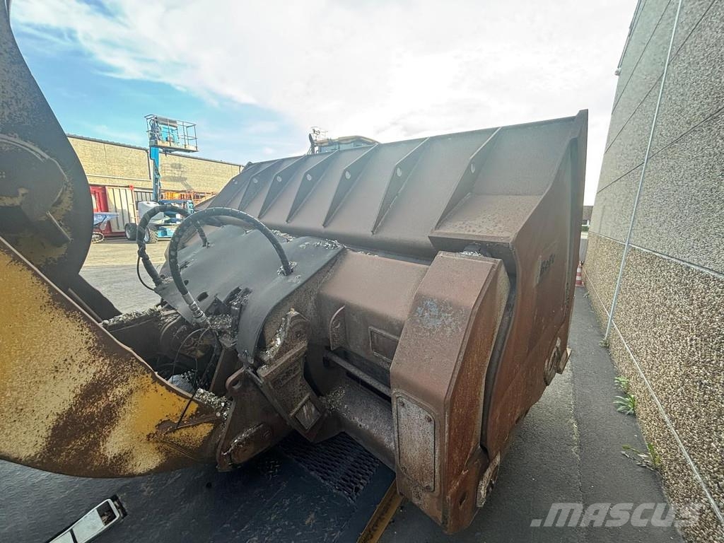 Komatsu WA500-8 لوادر بعجل