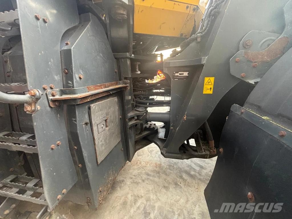 Komatsu WA500-8 لوادر بعجل