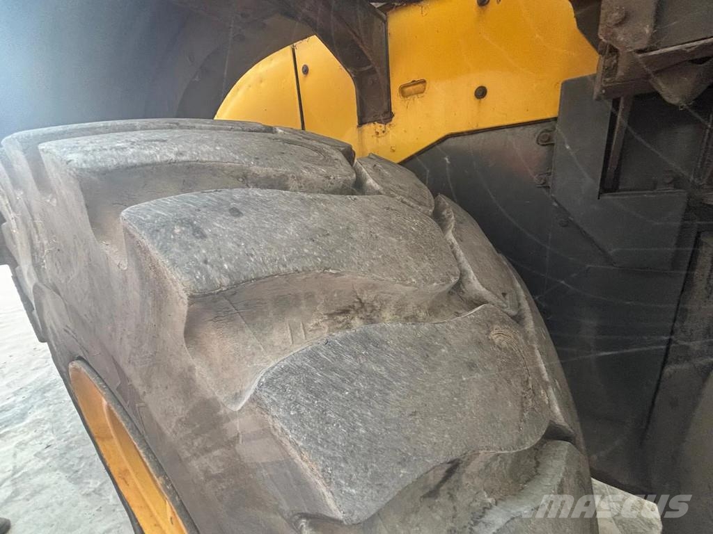 Komatsu WA500-8 لوادر بعجل