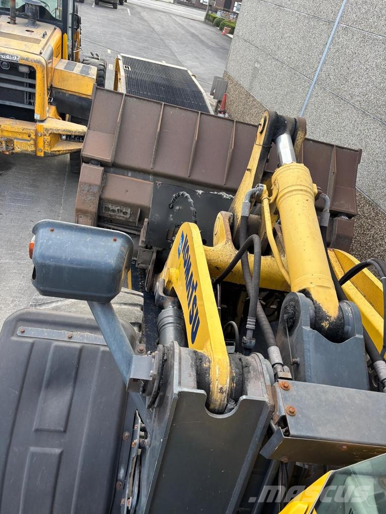Komatsu WA500-8 لوادر بعجل