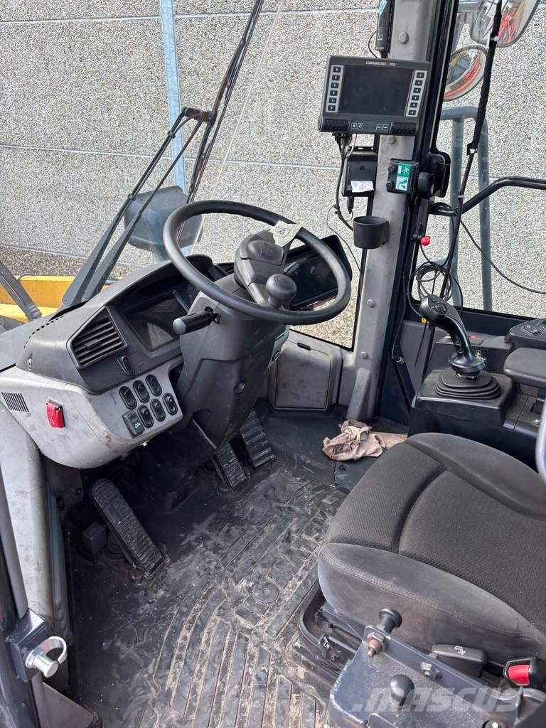 Komatsu WA500-8 لوادر بعجل
