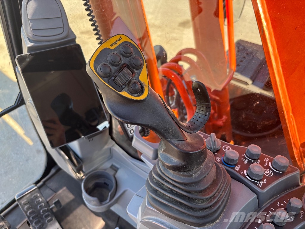 Hitachi ZX 180 LC / Engcon, Leica 3D, Luiskakauha 履带挖掘机