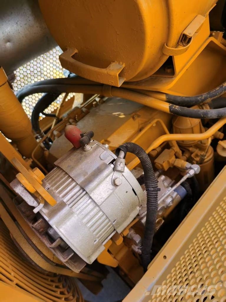 CAT D 5 M 履帶推土機