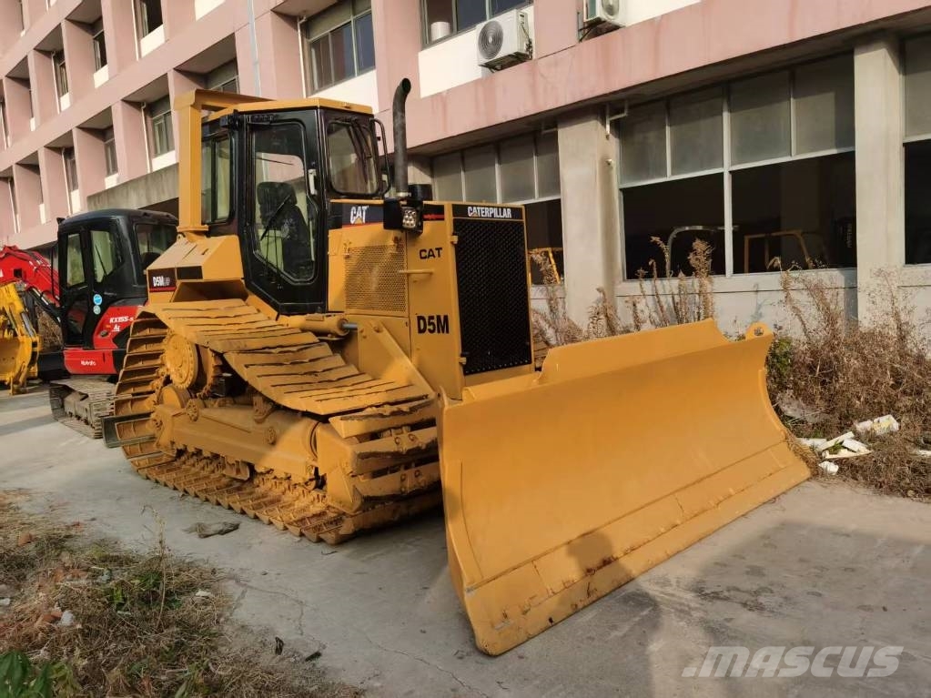CAT D 5 M 履帶推土機