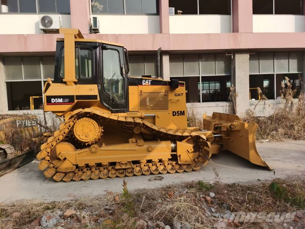 CAT D 5 M 履帶推土機