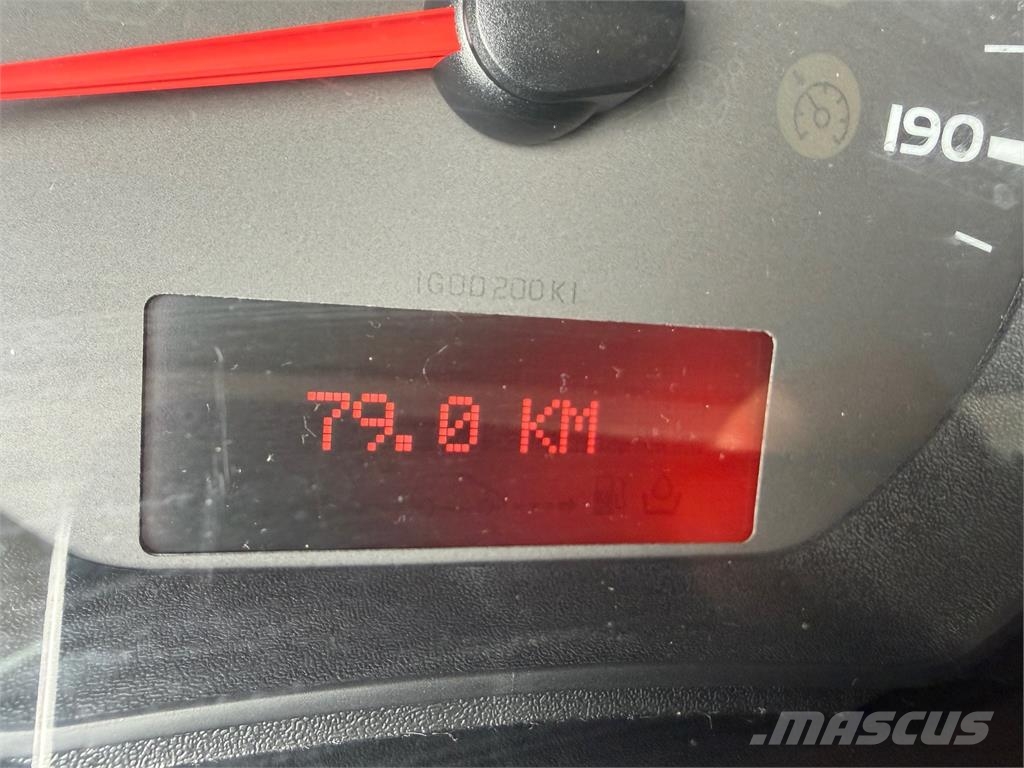 Renault Master VIN 806 Camiones portavehículos
