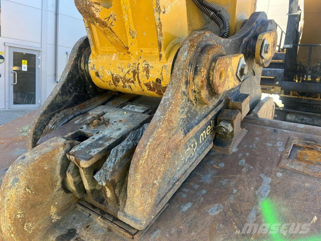 CAT 352 Beltegraver