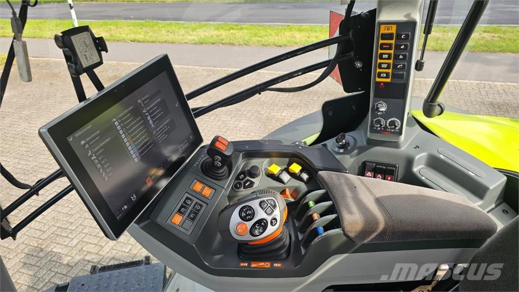 CLAAS Axion 870 CMATIC Traktori