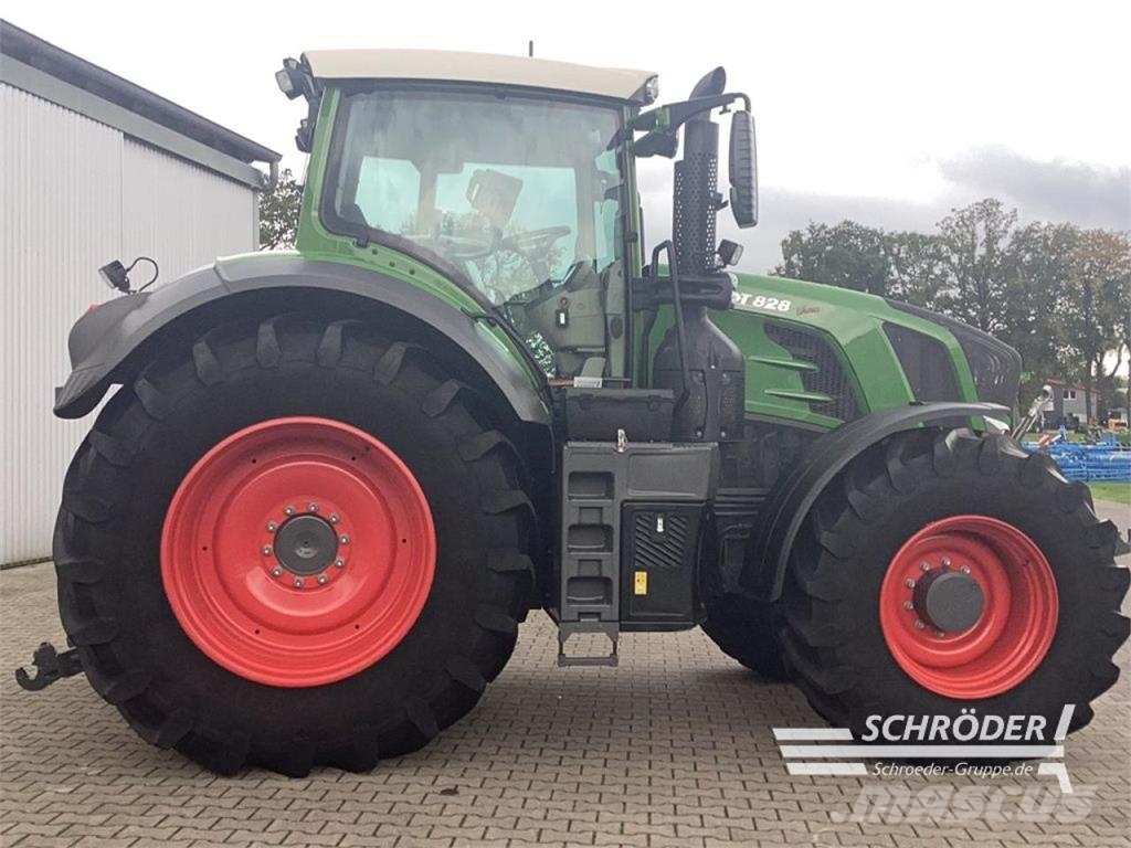 Fendt 828 S4 PROFI PLUS Tractoren