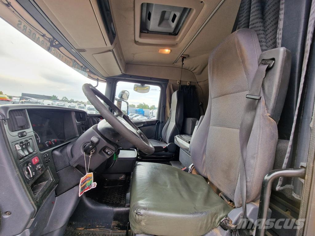 Scania R420 4x2 - Finkl livestock 16.8M2 - Retarder - Ful شاحنات نقل الحيوانات