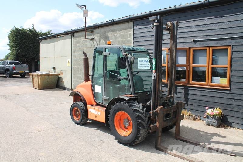 Ausa CH 250 Montacargas todo terreno