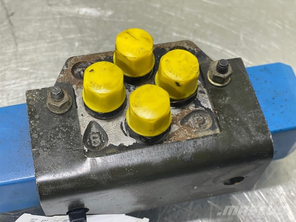 Liebherr L514 Speeder-5716859-NG6 4/3 Valve 12V Гидравлическая система