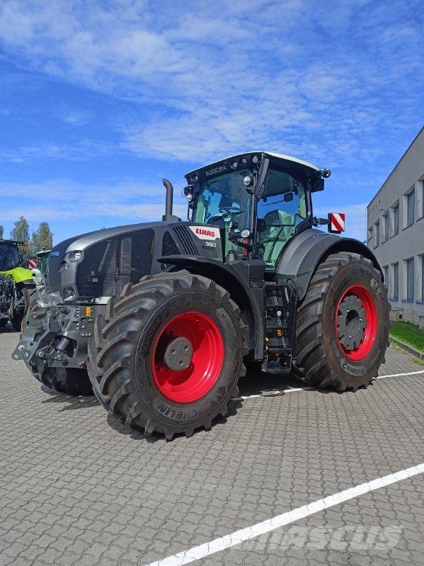 CLAAS AXION 960 CMATIC FOCUS الجرارات