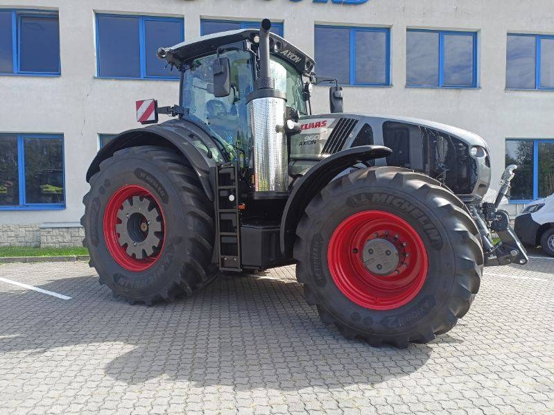 CLAAS AXION 960 CMATIC FOCUS الجرارات
