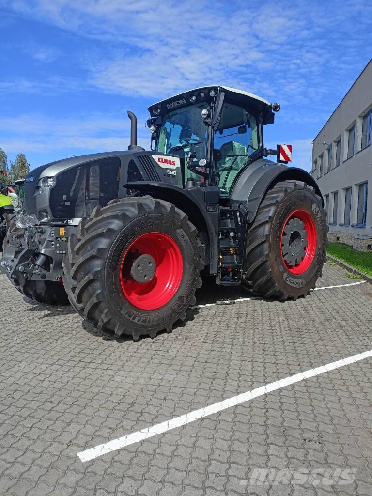 CLAAS AXION 960 CMATIC FOCUS الجرارات