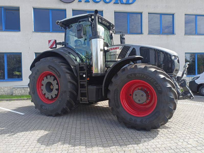 CLAAS AXION 960 CMATIC FOCUS الجرارات