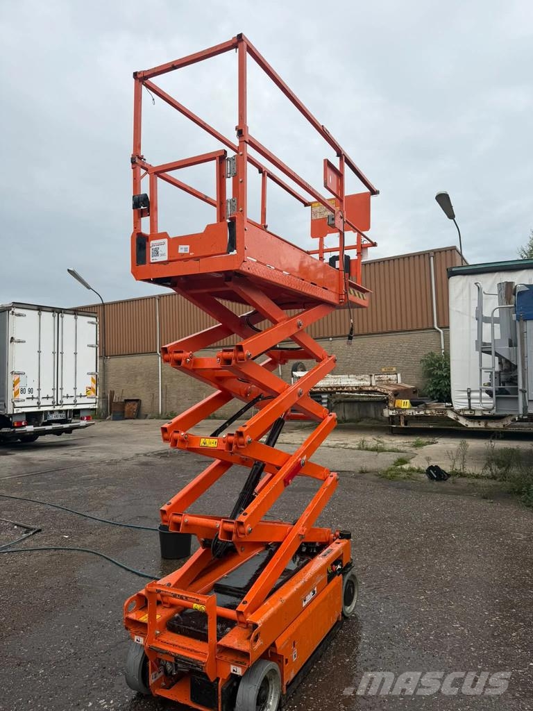 JLG 1932 es 3 Makasli platformlar