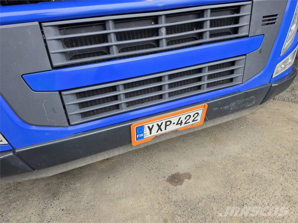 Volvo FH420 Treileri ar āķi