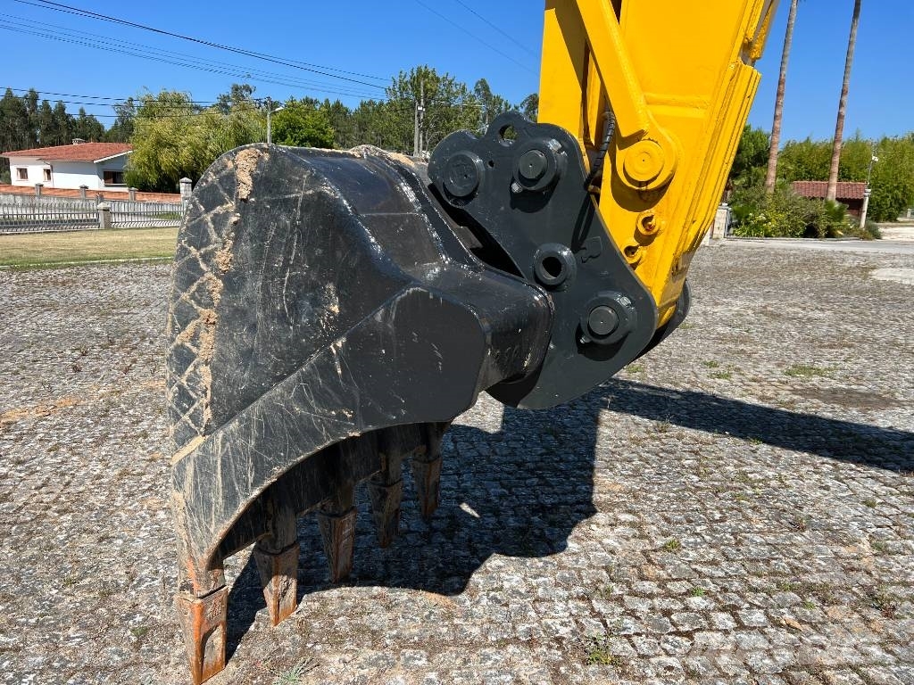 Komatsu PC 210 LCD-8 Escavadeiras de esteiras