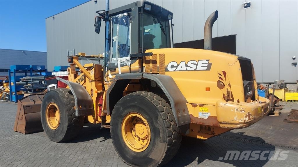 CASE 621D -  (For parts) Wielladers