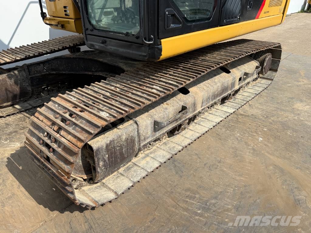 CAT 323FL - Hammer Lines / Quick Coupler Roomikekskavaatorid