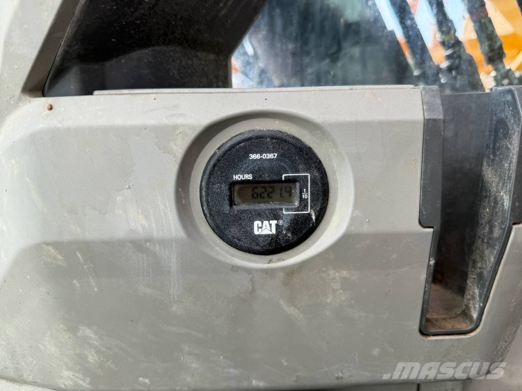 CAT 323FL - Hammer Lines / Quick Coupler Roomikekskavaatorid