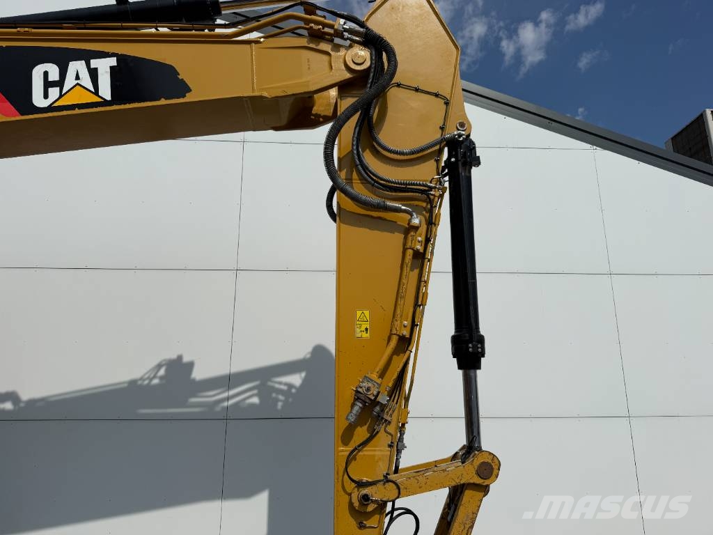 CAT 323FL - Hammer Lines / Quick Coupler Roomikekskavaatorid