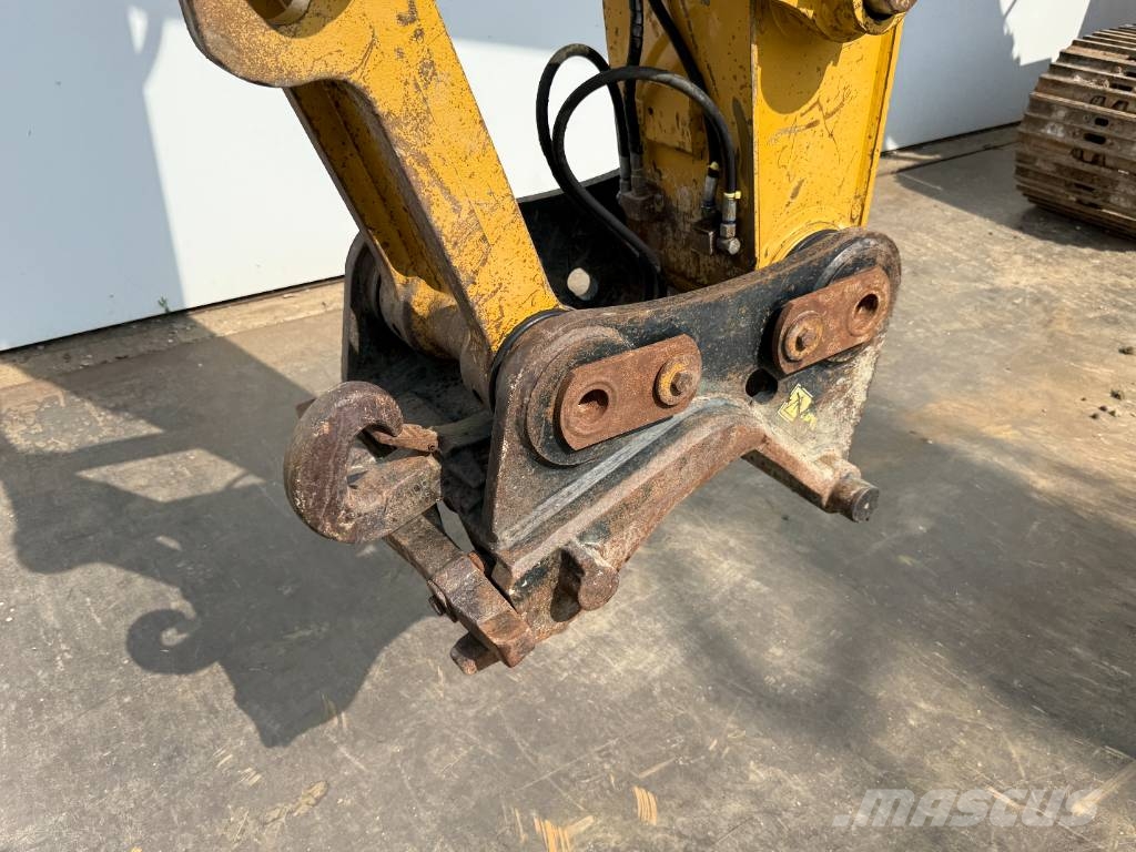 CAT 323FL - Hammer Lines / Quick Coupler Roomikekskavaatorid