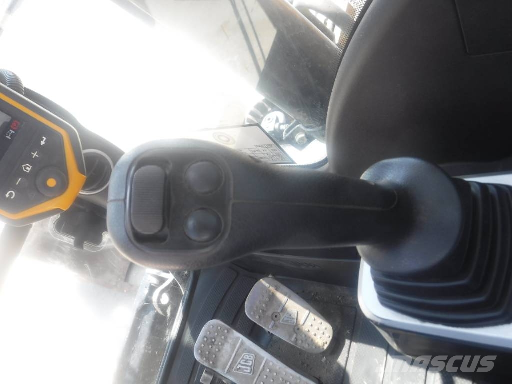 JCB JS 145 W + Excavadoras de ruedas
