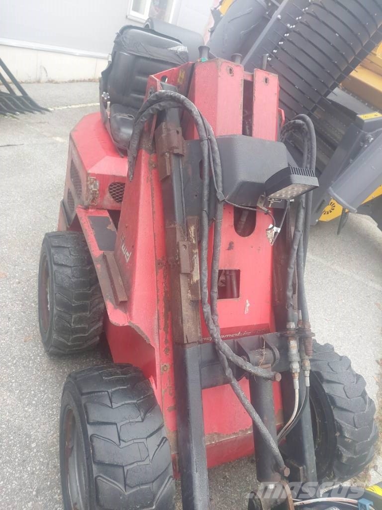 Agromatic 744 Многофункционални товарачи