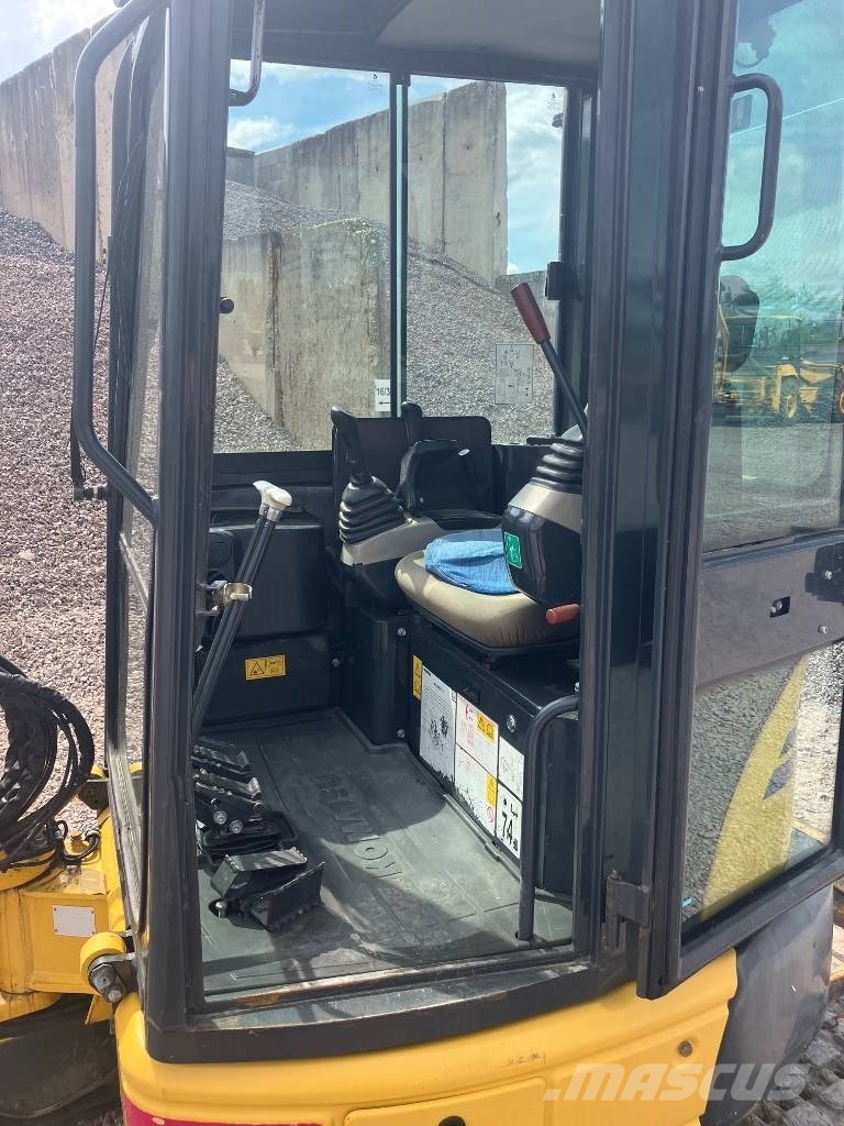 Komatsu PC 26 MR-3 小型挖掘机