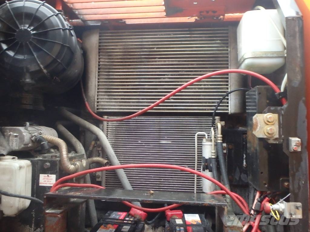 Hitachi ZX 140 W-3 kallistajalla Εκσκαφείς με τροχούς - λάστιχα