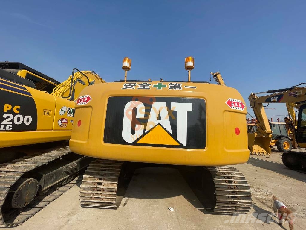 CAT 320 D 履带挖掘机