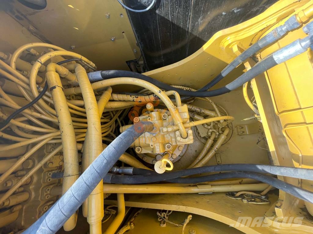 CAT 320 D 履带挖掘机
